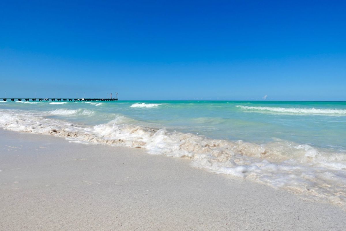 playa el cuyo yucatán
