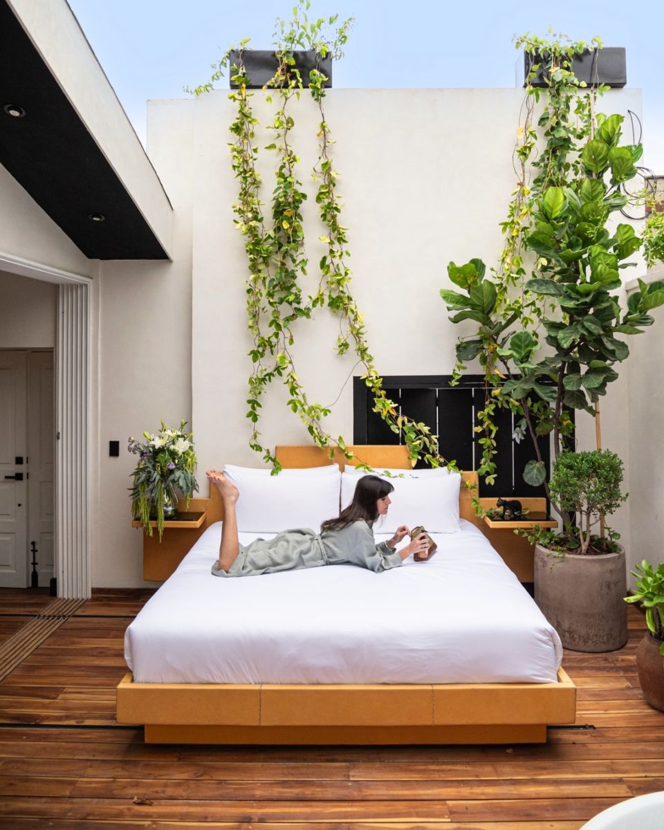 El único hotel en CDMX con una cama que se desliza a la terraza
