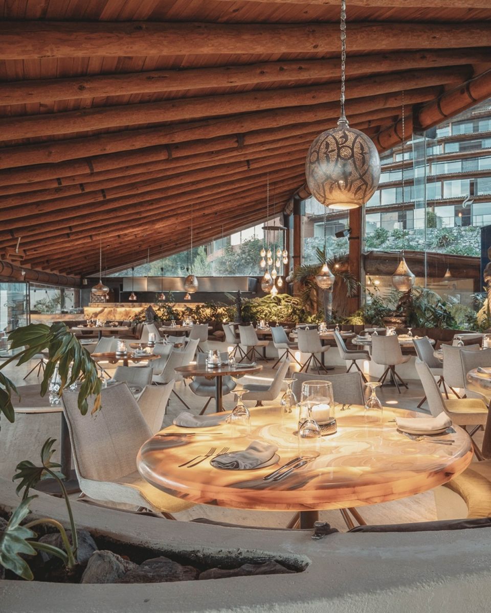 Muéstrale tu lado espontáneo con una escapada impromptu al hotel más romántico de Valle de Bravo y una cena a la luz de las velas