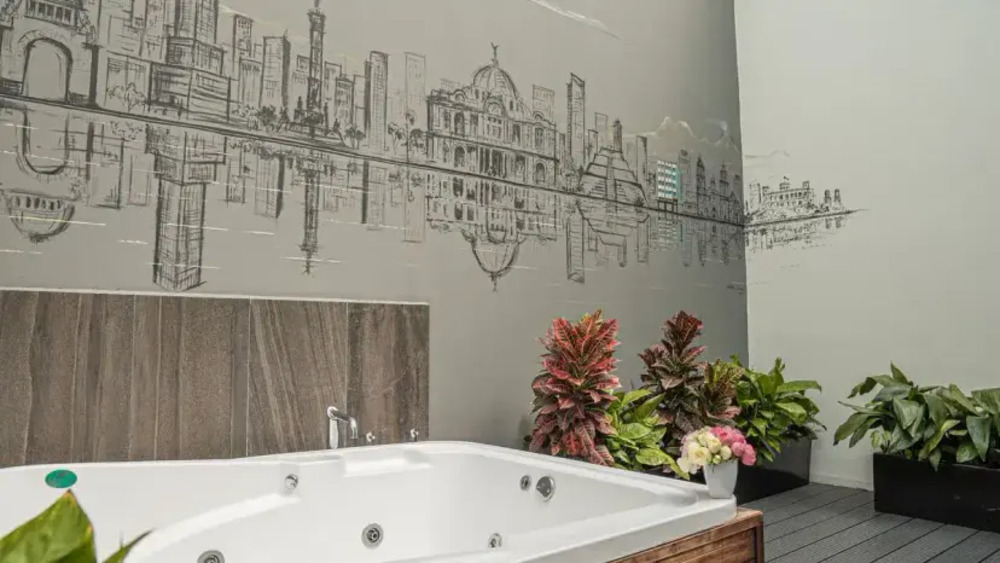 Jacuzzi en la terraza privada del Hotel Punto Mx