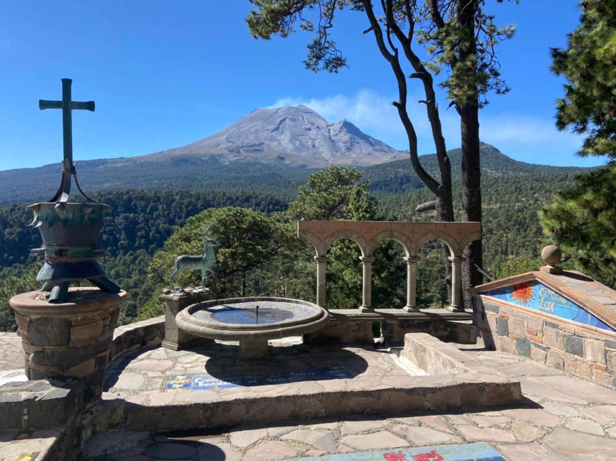 La Ermita del Silencio, con una vista privilegiada frente al Popocatépetl