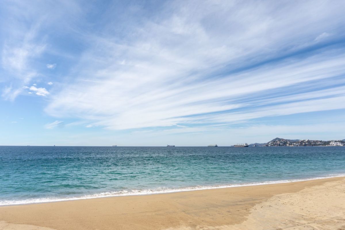 Las playas de Manzanillo son tranquilas, limpias y poco concurridas 