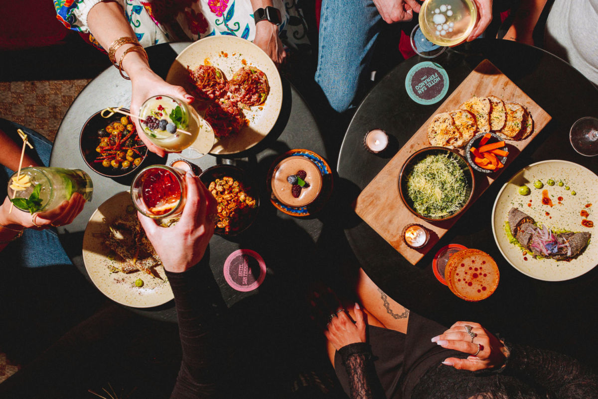 Lo único malo de este bar en la Condesa es que después solo querrás precopear con sus cócteles de destilados mexicanos
