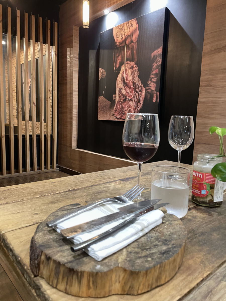 Mesa lista en Mesa Criolla