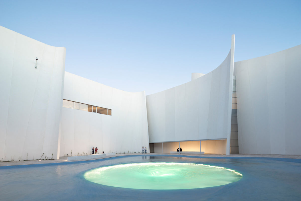 El remolino en el centro representa la génesis del museo 