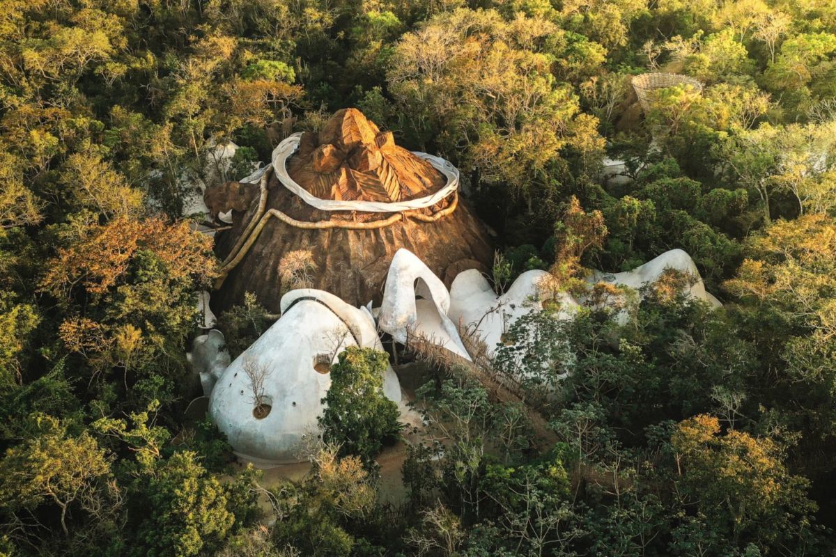 Vista aérea del Museo SFER IK en Tulum