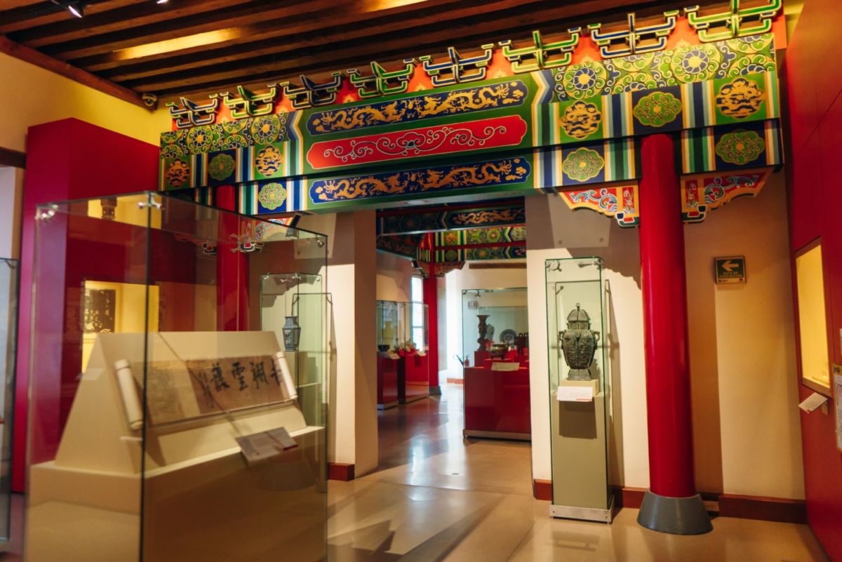 En 1825, el presidente de México, Guadalupe Victoria impuso la fundación del Museo Nacional