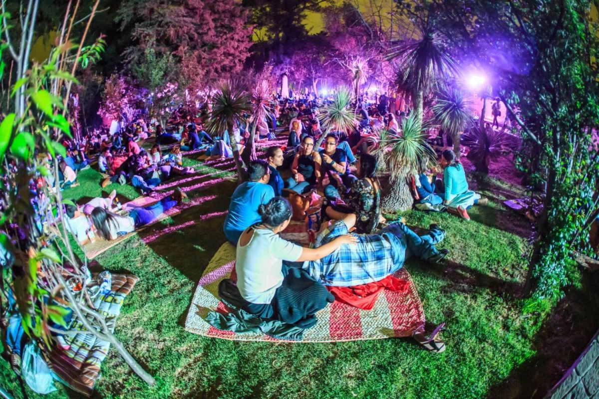 Picnic nocturno en el Bosque de Chapultepec