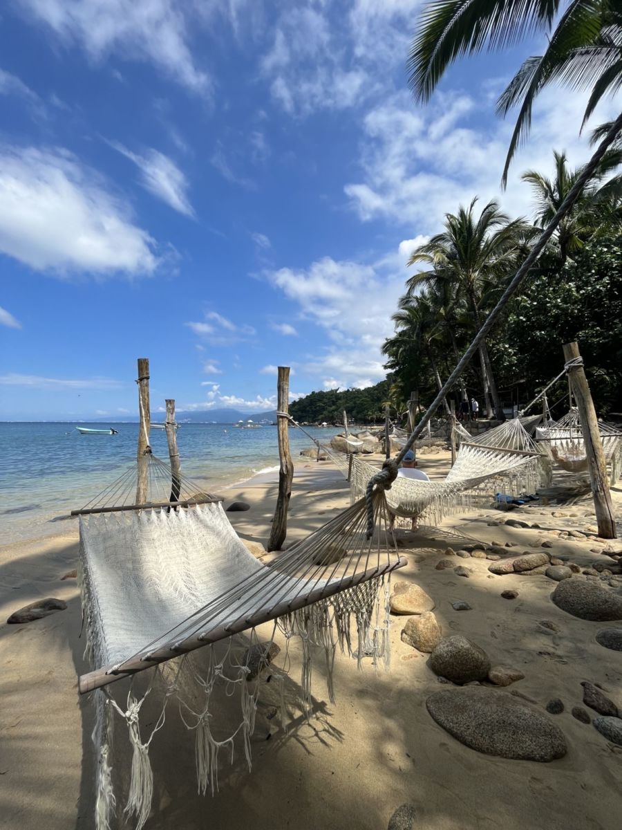 La playa Las Caletas se ubica a 45 minutos de Puerto Vallarta