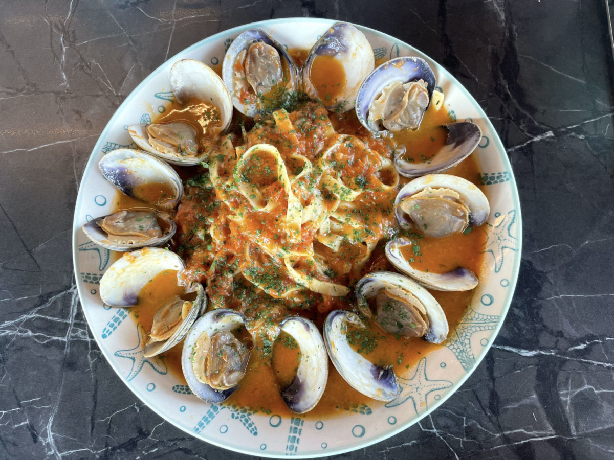 Fettuccini con salsa marinera y ostras de La Baja
