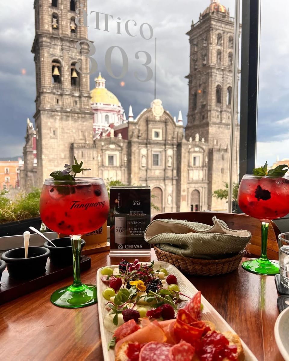 Áttico 303 Centro tiene una d ela smejores vistas a la catedral de Puebla