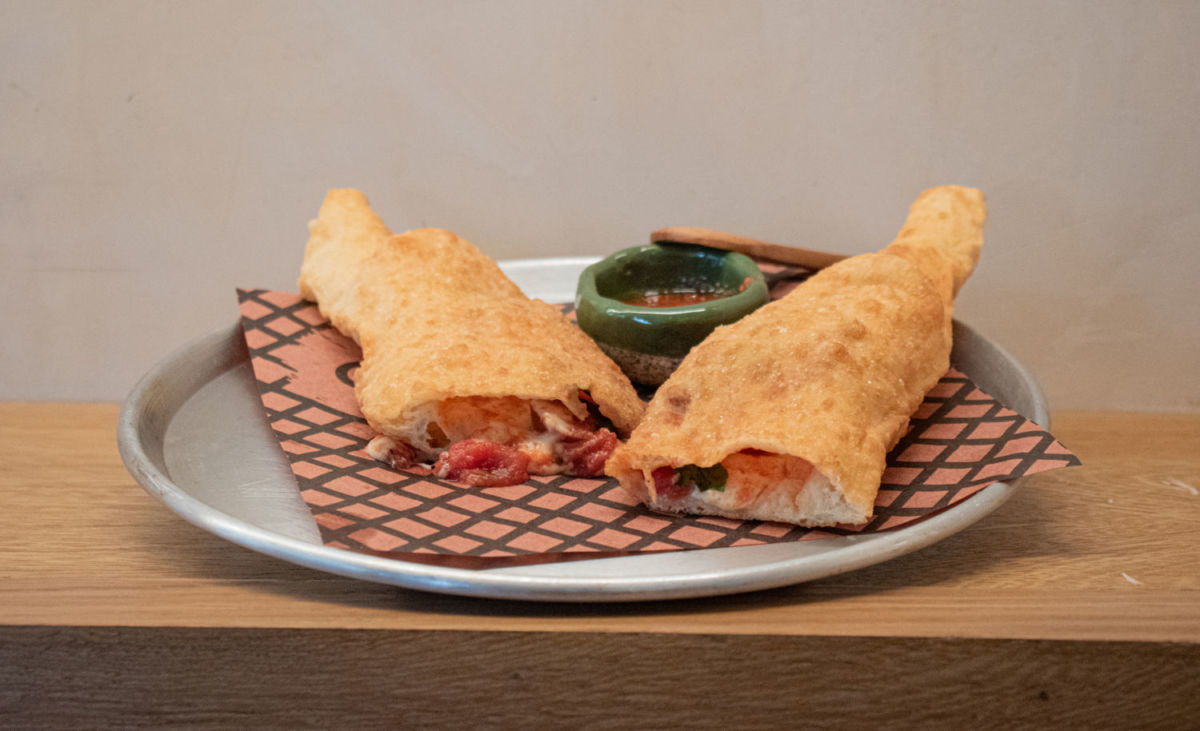 pizza fritta napolitana
