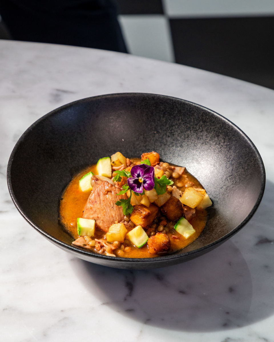 El potaje de Lentejas del chef Muñoz le recuerda a su infancia y a sus padres originarios de Tabasco