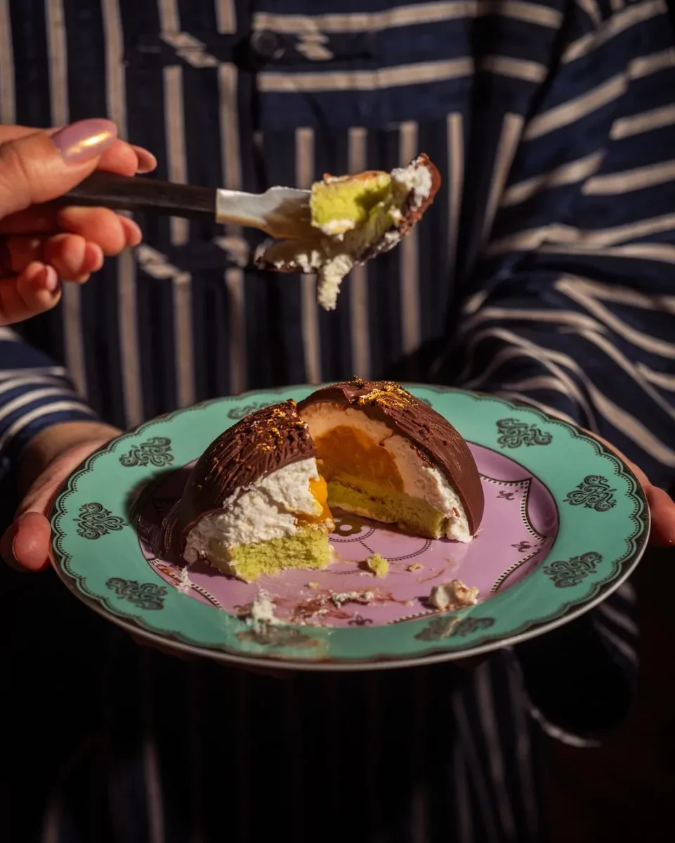 El Valentine High Tea de Somsaa incluye platos dulces y salados