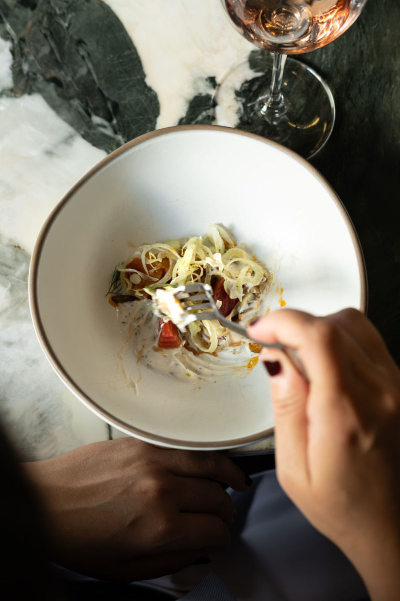 Vigneron, wine bar en la Roma, con nuevo menú de alimentos.