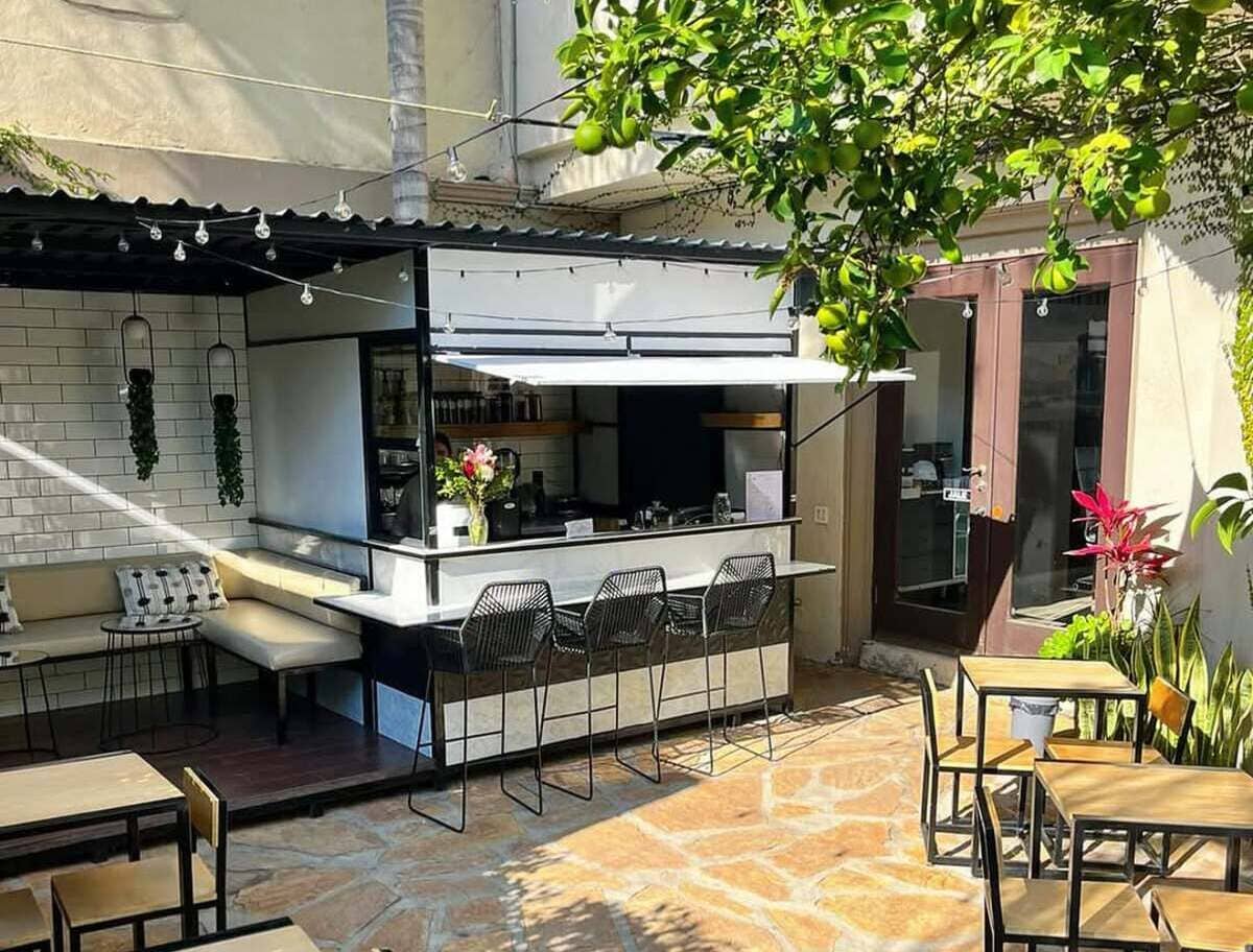 Esta cafetería al aire libre en Tijuana es perfecta para desayunar rico entre plantitas 