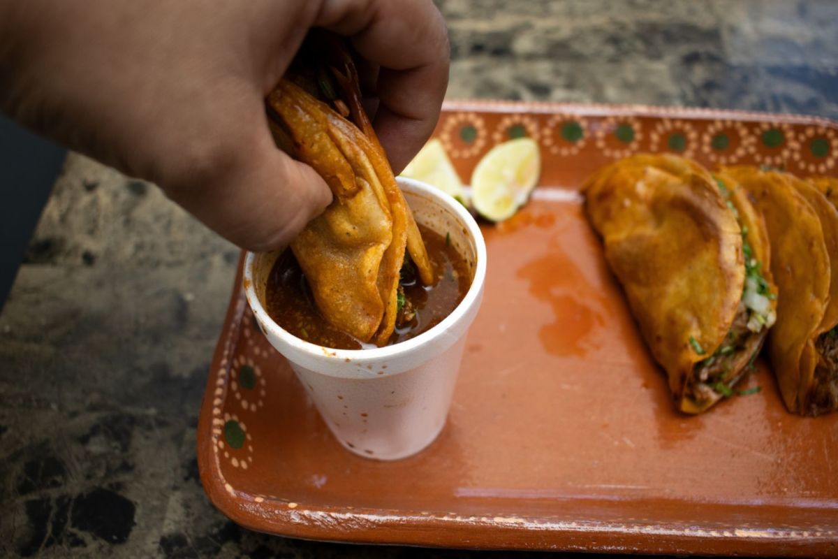 La birria es un palto típico de la cocina de Jalisco 