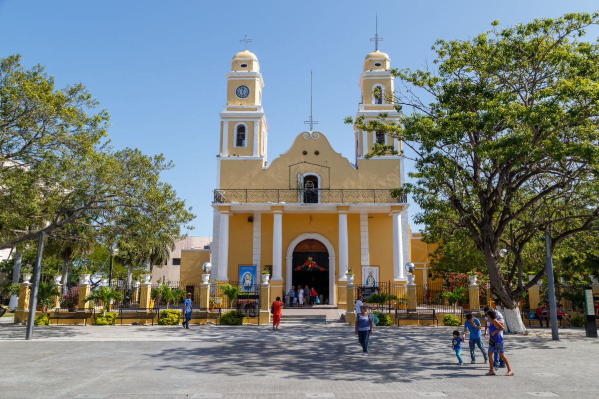 La Catedral de Ciudad del Carmen está dedicada a la Virgen del Carmen 