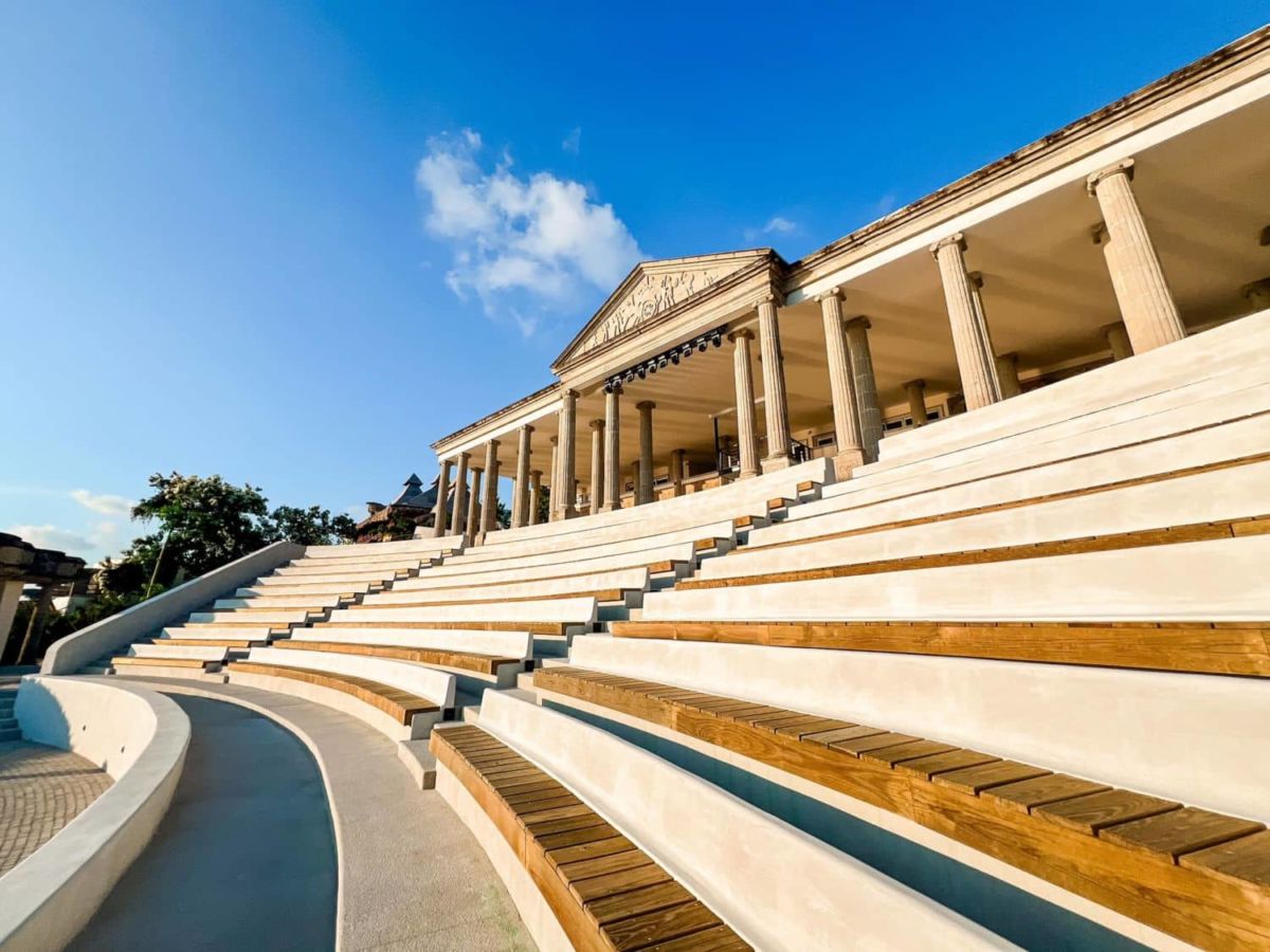 Aunque no lo creas esto no es Grecia, es el ‘Partenón de Zihuatanejo’ que perteneció a un ex político