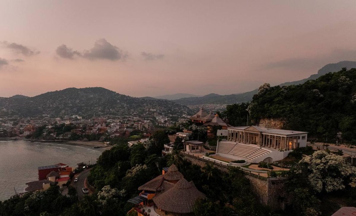 El Partenón de Zihuatanejo con una de las mejores vistas de la Bahía de Zihuatanejo