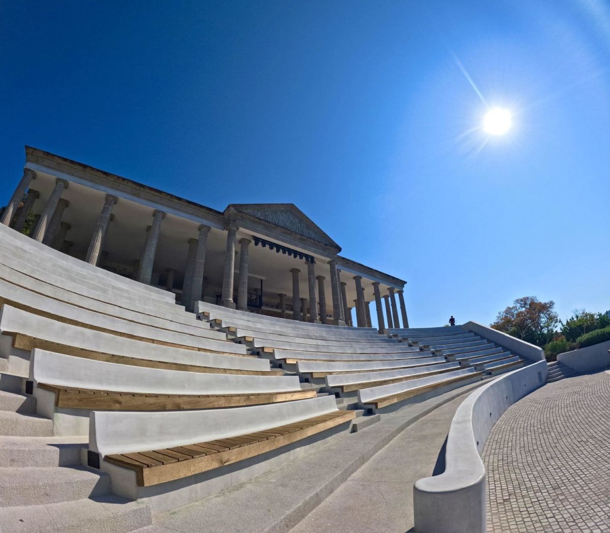El Partenón de Zihuatanejo en Guerrero
