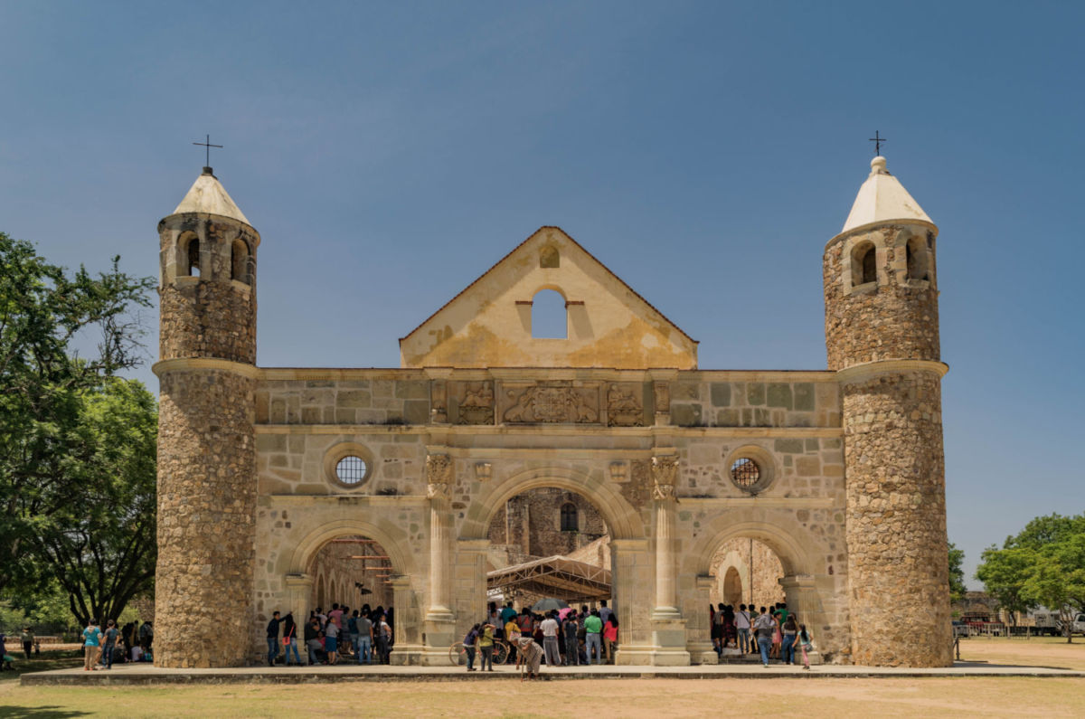 El Ex Convento de Cuilapám de Guerrero se construyó en el siglo XVI