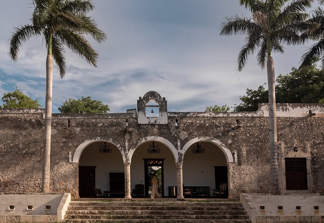 La Hacienda Susulá forma parte del catálogo de fincas protegidas por el INAH. 
