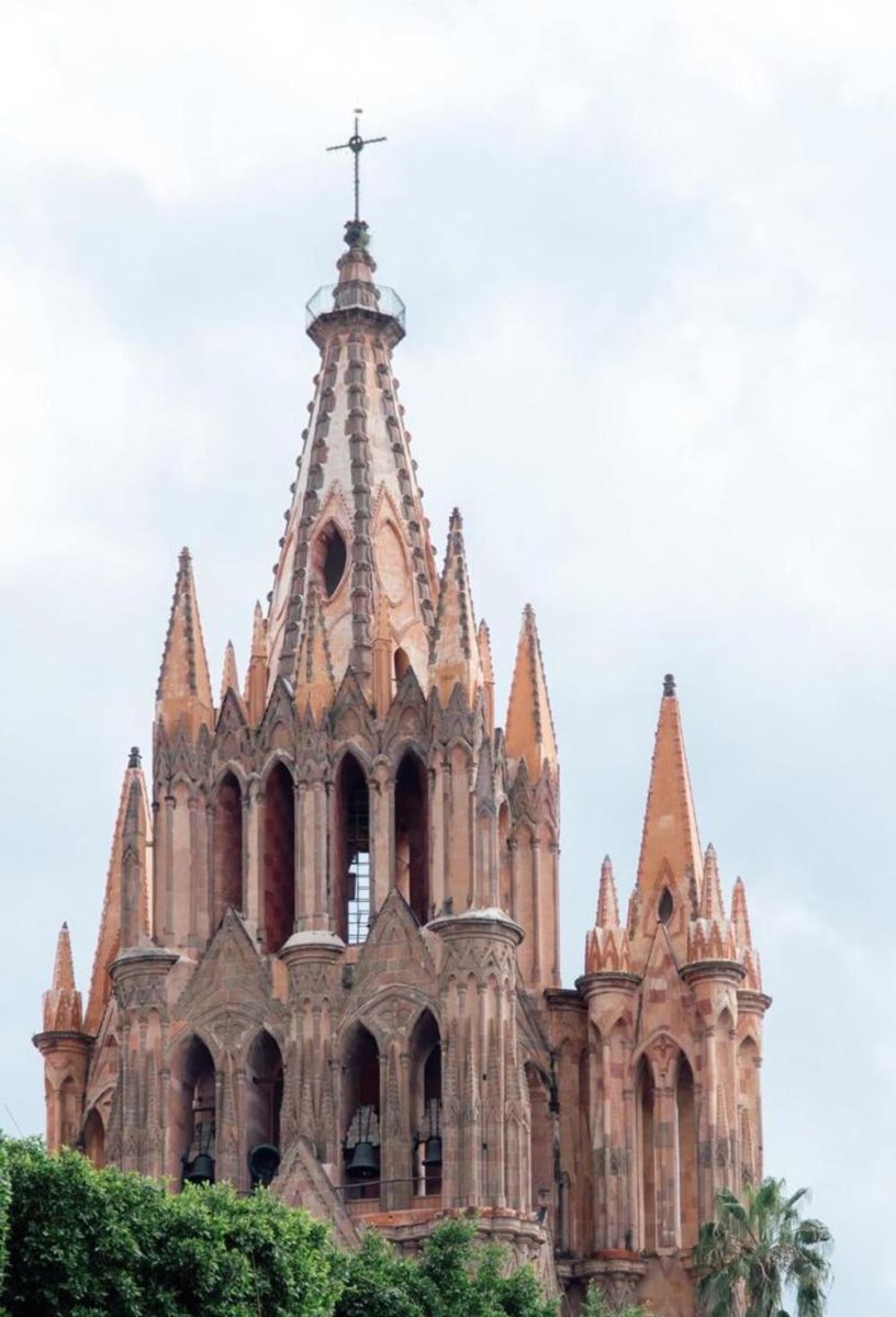 Parroquia de San Miguel Arcángel. 