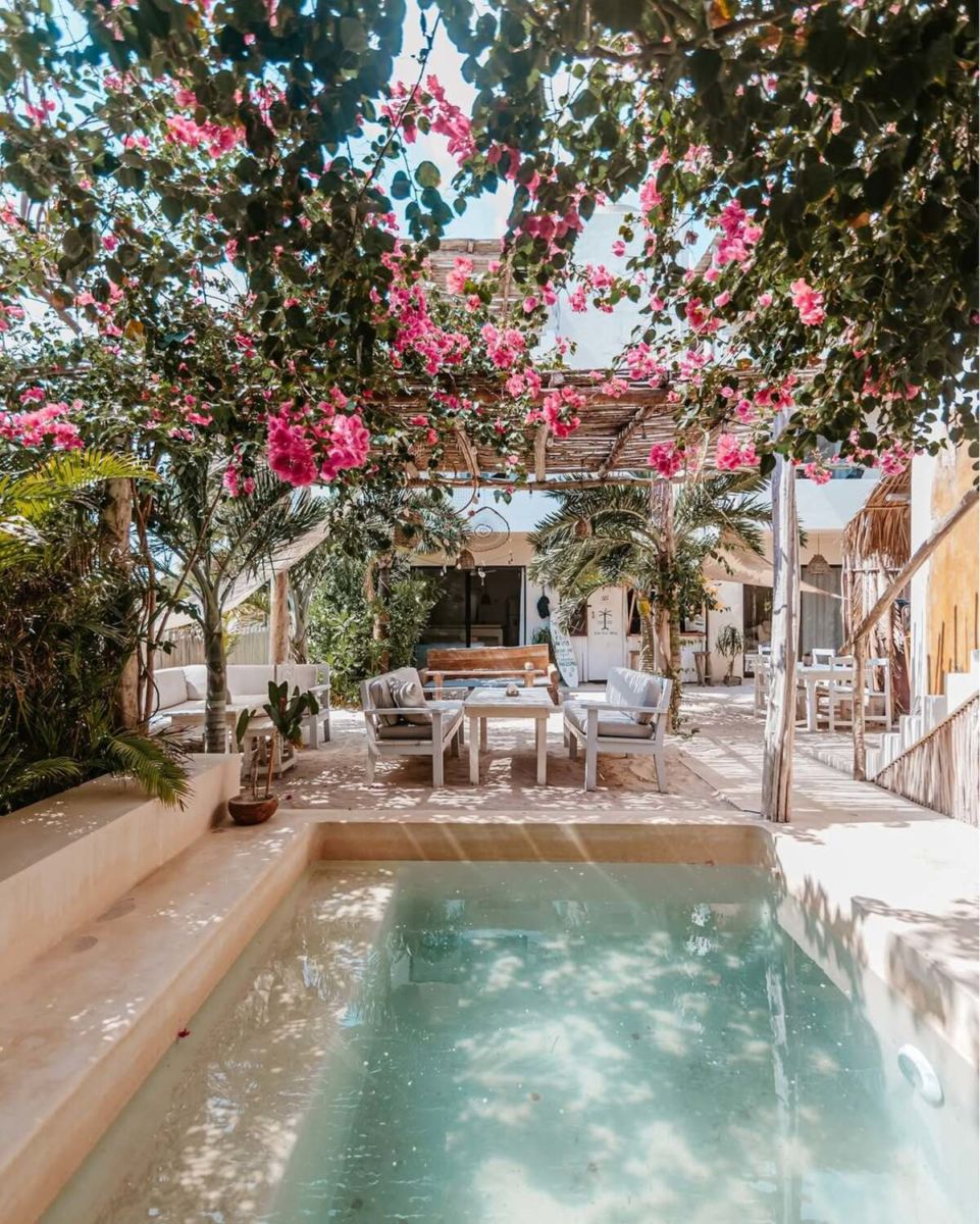 LunArena es un hotel boutique ubicado en el pueblo pesquero El Cuyo.