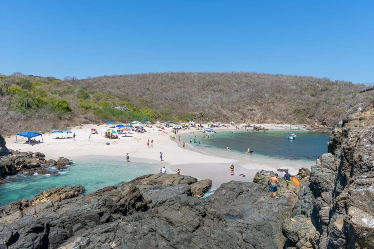 Esta playa de Jalisco es conocida como ‘el mini Cancún’ y aún conserva su encanto virgen