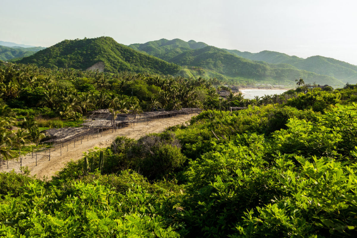 Maruata es una playa virgen ubicada en el municipio de Aquila, Michoacán