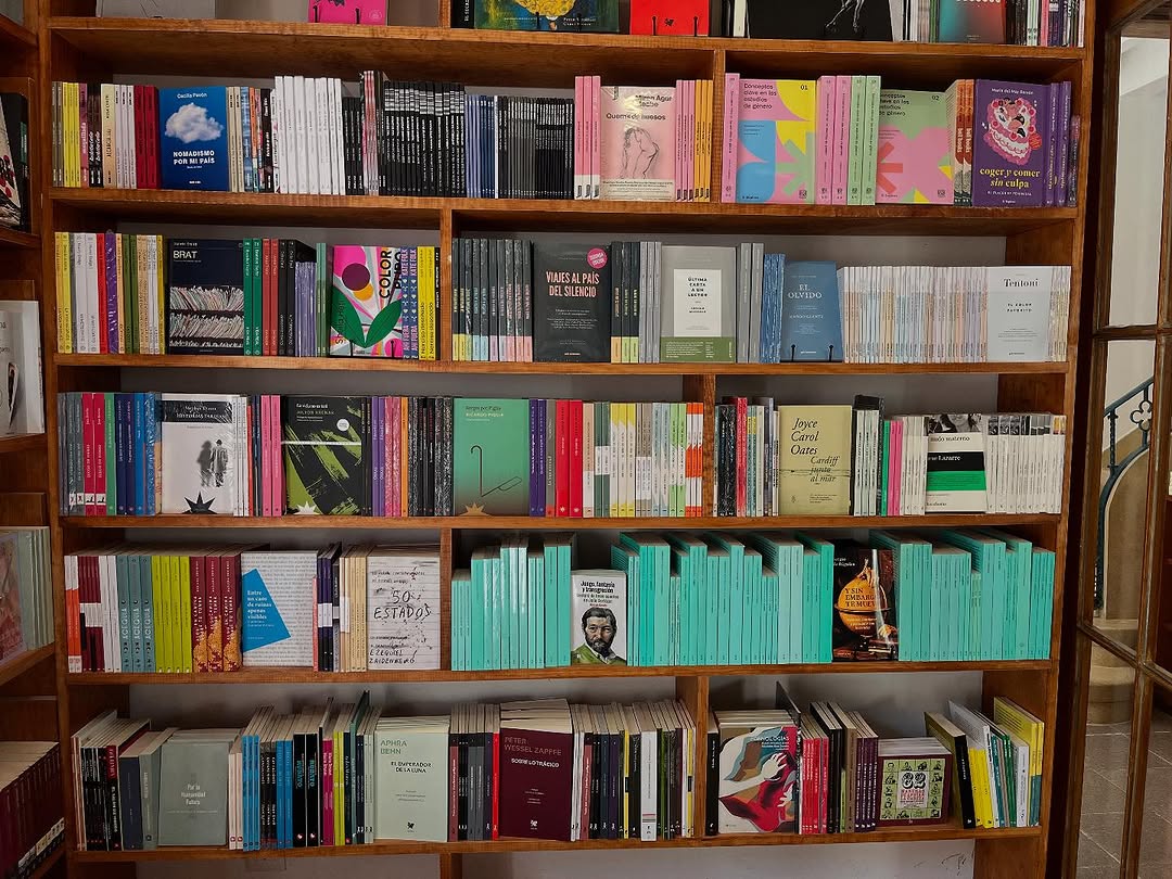 Librería ideal para trabajar fuera de casa, El desastre. 