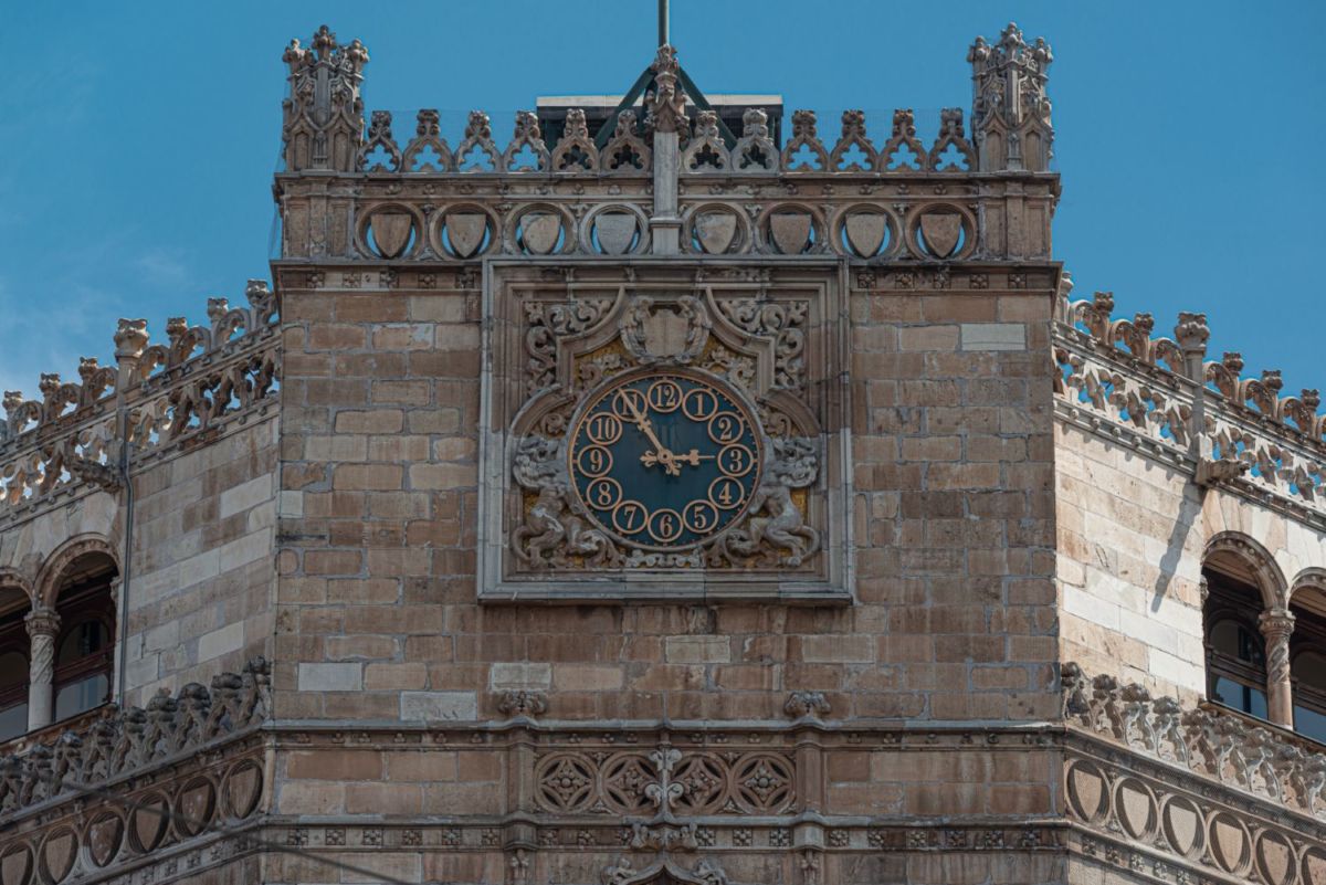 El reloj del Palacio Postal es de manifactura alemana