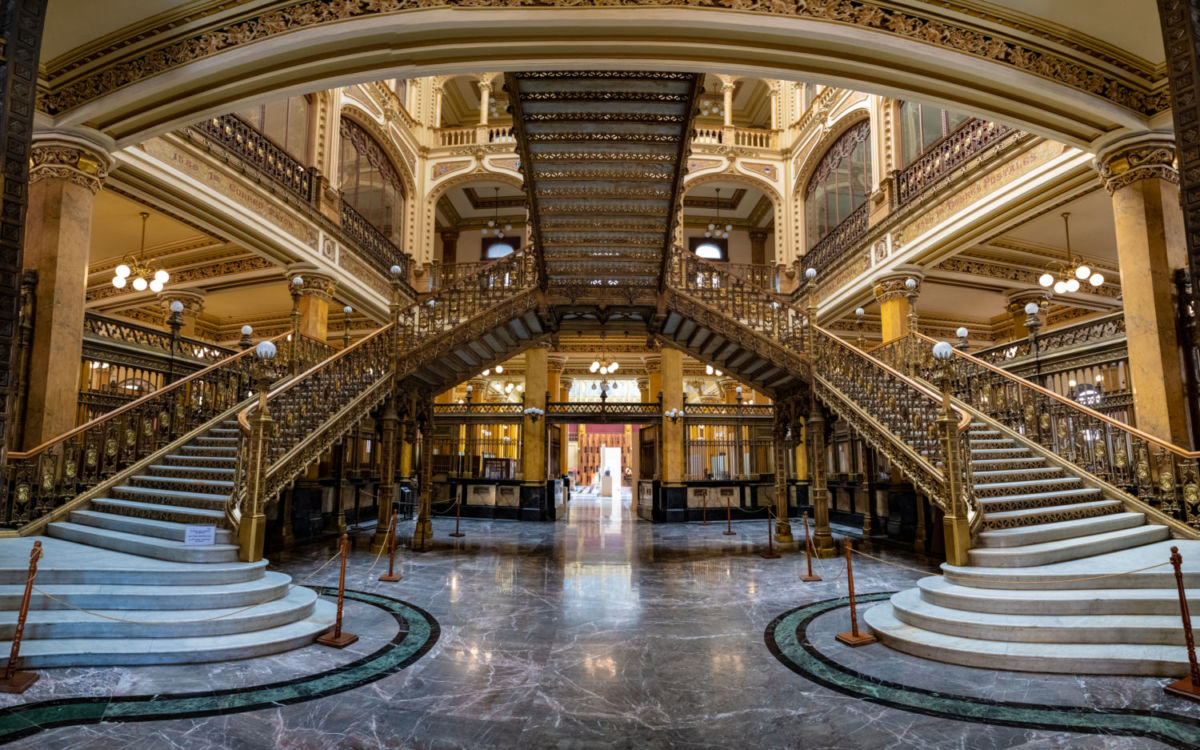 El Palacio Postal fue mandado a construir en 1902 por el entonces presidente Porfirio Díaz