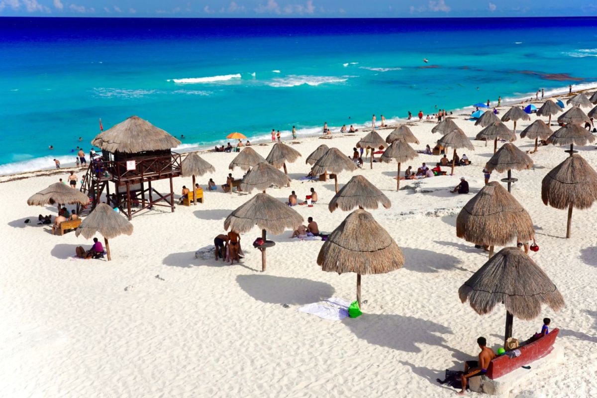 playa delfines cancún