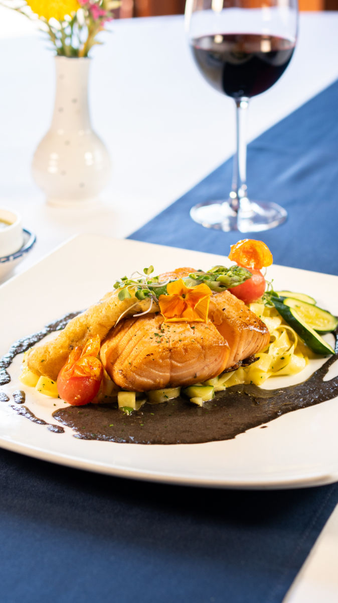 Salmón rostizado en la Hacienda de los Morales 