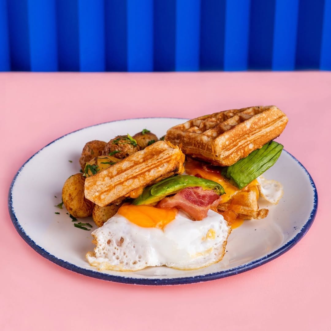 En Montin sirven desayunos todo el día 