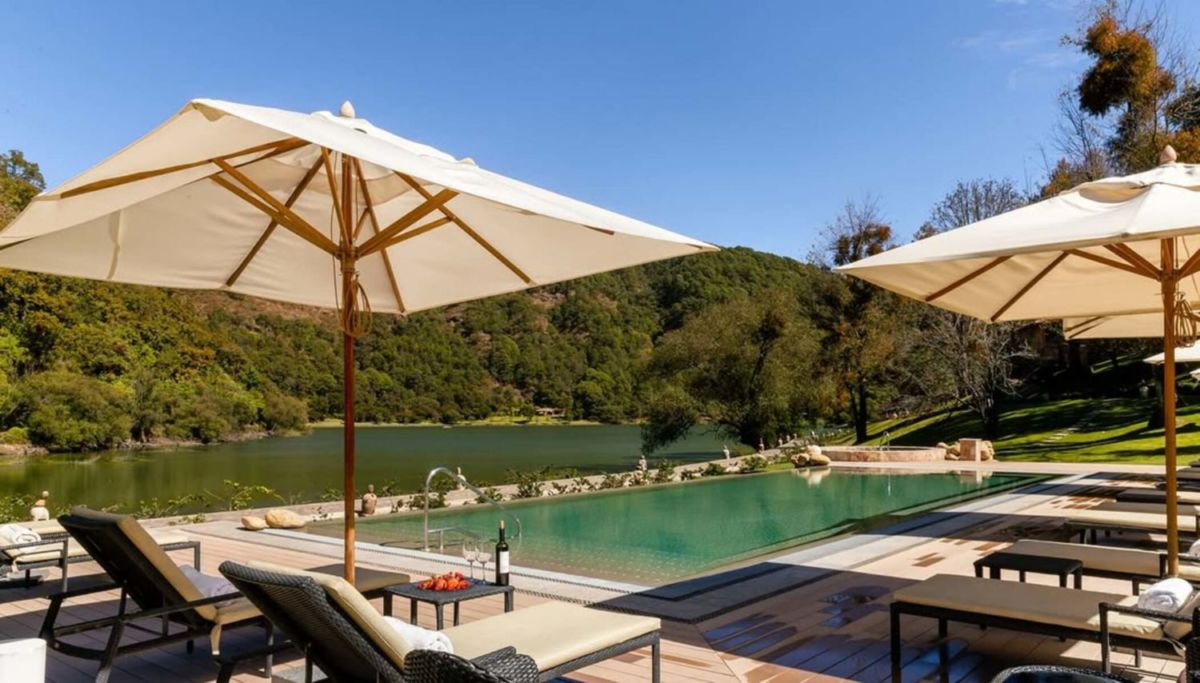 La alberca junto al lago más bonita está en un Pueblo Mágico e incluye paseos a caballo 