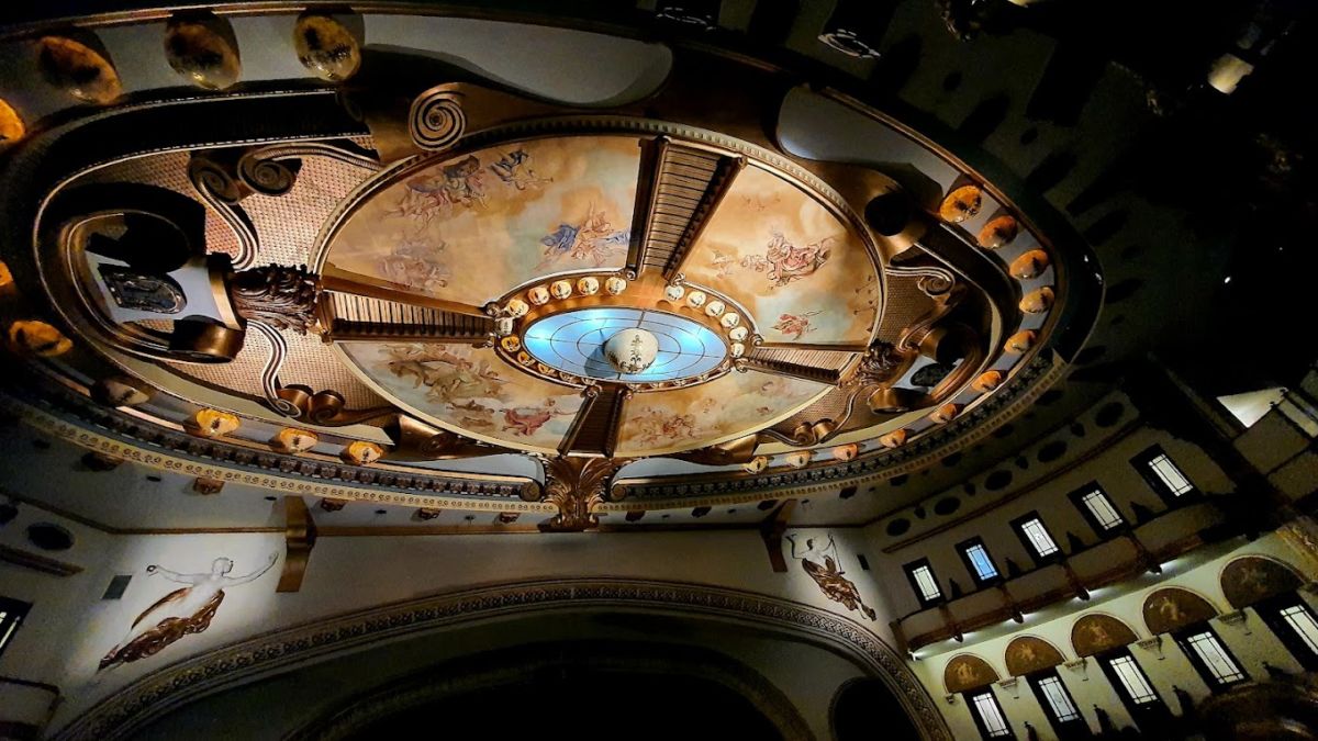 El Teatro Esperanza Iris es de estilo neoclásico 