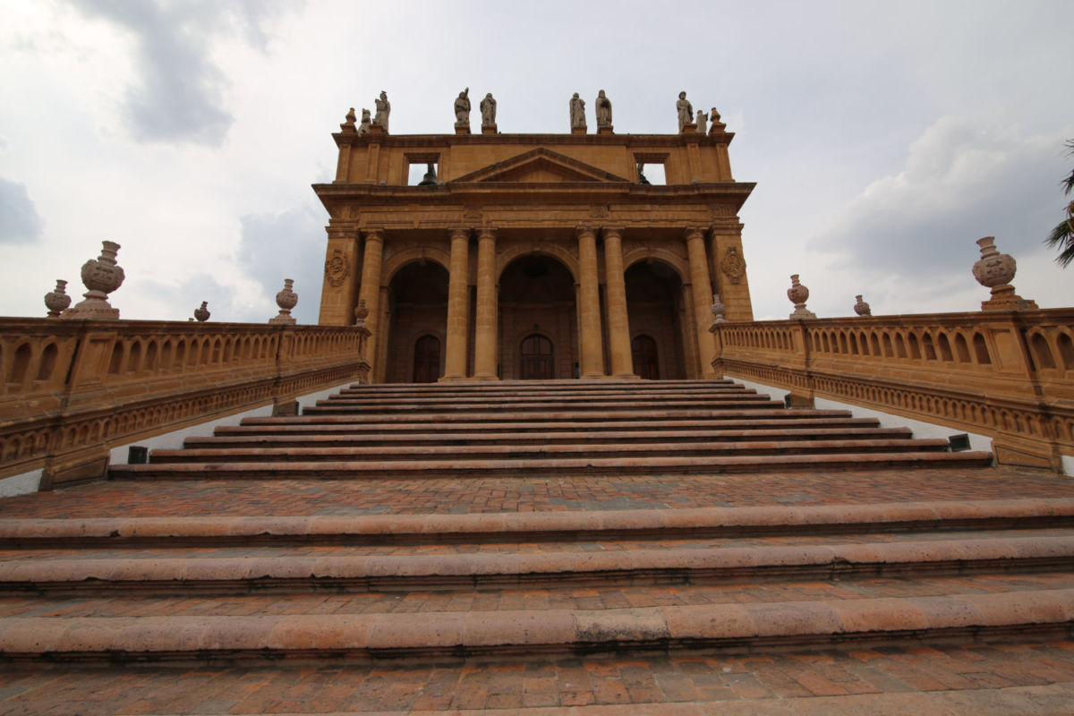Templo del Calvario en Lagos de Moreno inspirado en la Basílica de San Pedro en Roma