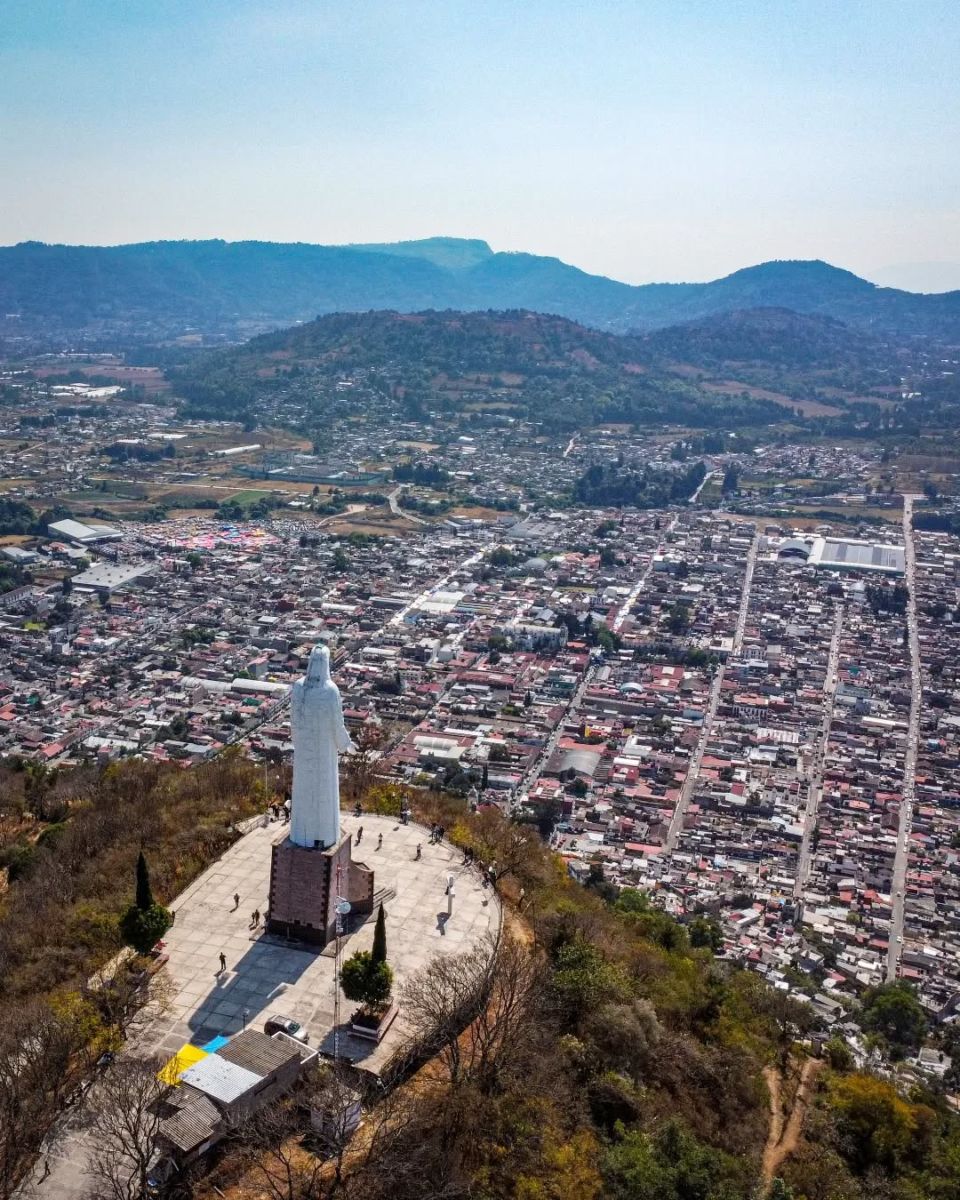Cristo Rey en el Cerro de las Tres Marías