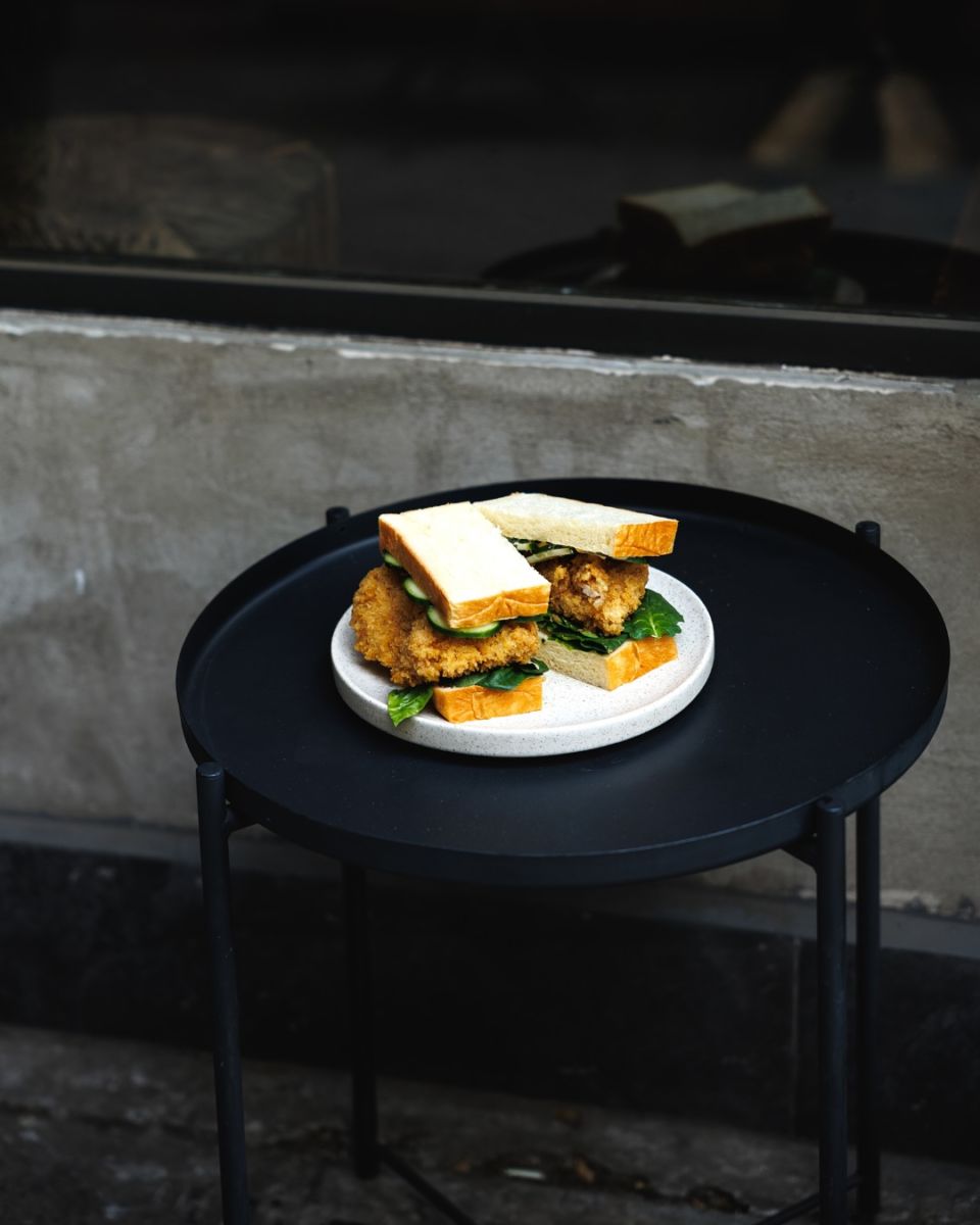 Roku Café tiene sandos y bebidas típicas japonesas 