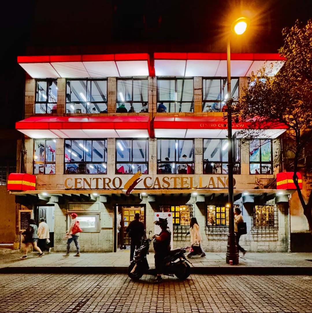 Centro Castellano en la calle de Uruguay