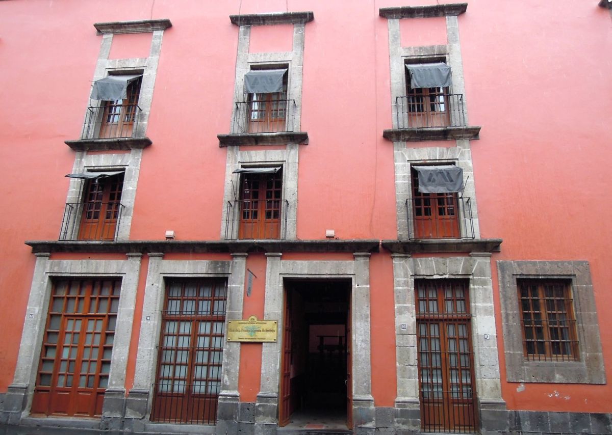 El lugar donde se publicó el primer libro en América está a una calle del Zócalo y no lo sabías
