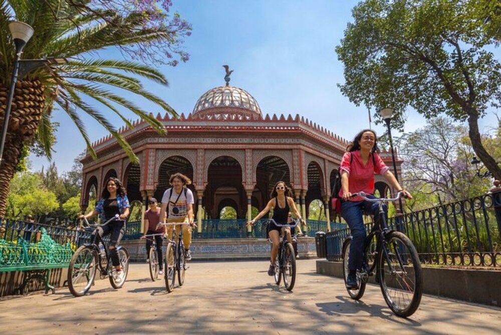 Paseo en bici en Santa María la Ribera