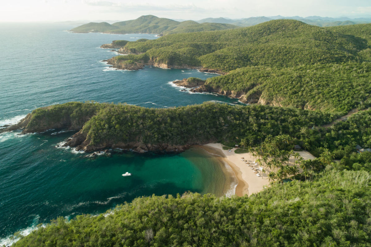 Playa Caleta Blanca en Costalegre, Jalisco 