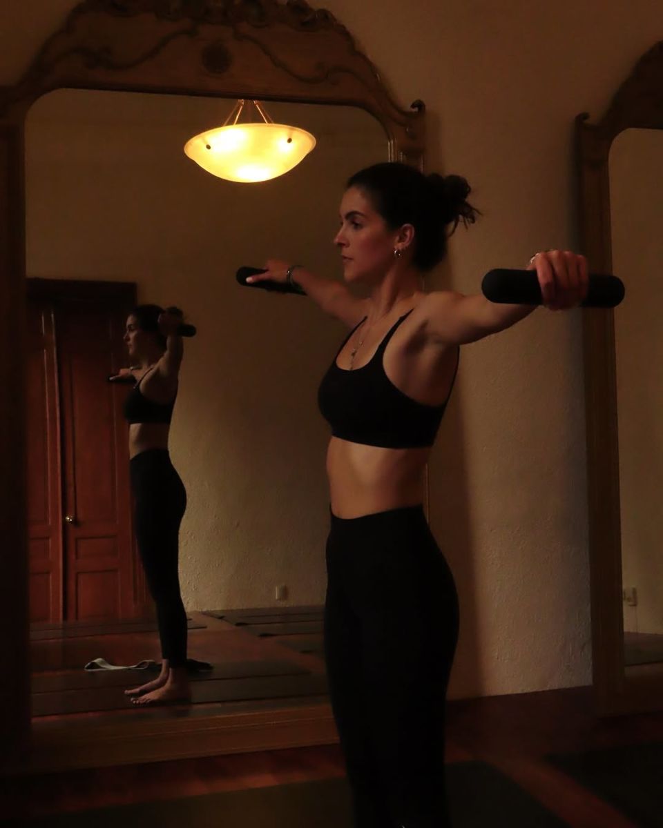 Poppy Wellness Lounge ofrece dos tipos de clases: Poppy Roots y Poppy Morph