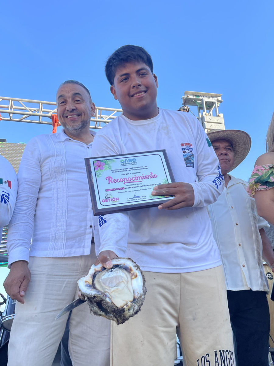 Concurso del Ostión Más Grande en Tehuamixtle