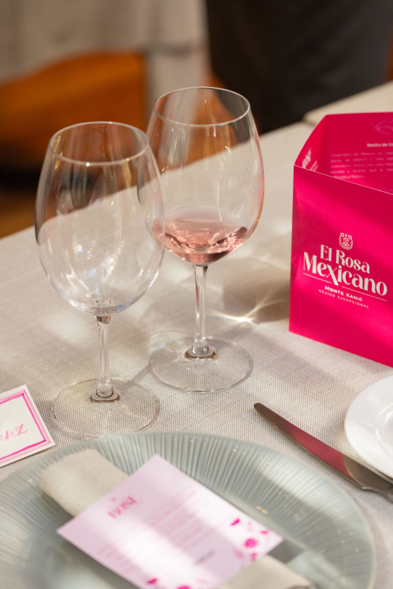 Vino Rosado Mexicano por Monte Xanic. 