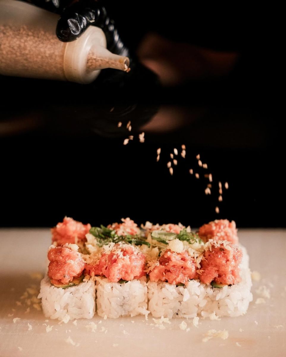 Rollos de sushi deliciosos en la CDMX. SANTO HANDROLL BAR.